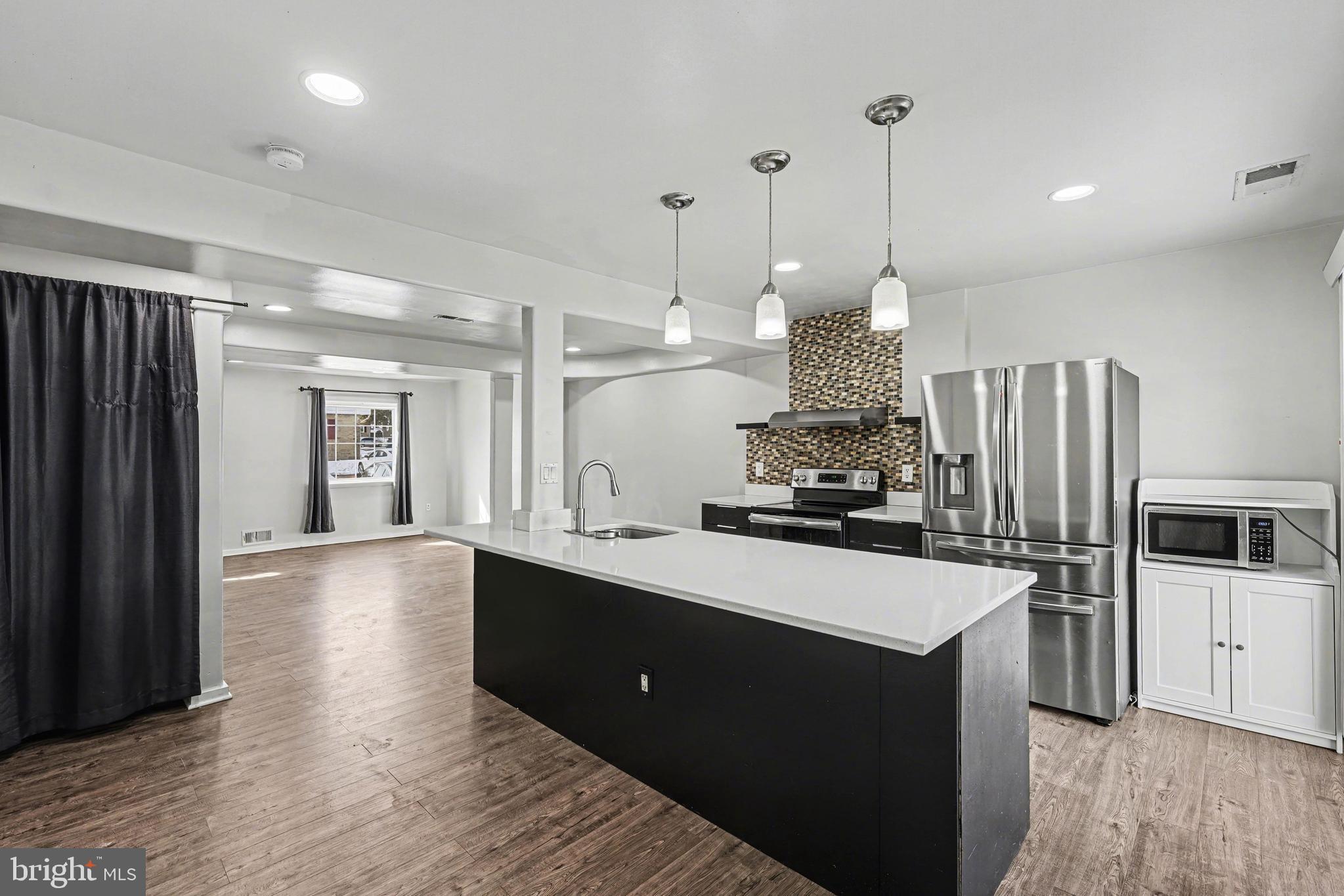 2502 SEDGEWICK PLACE