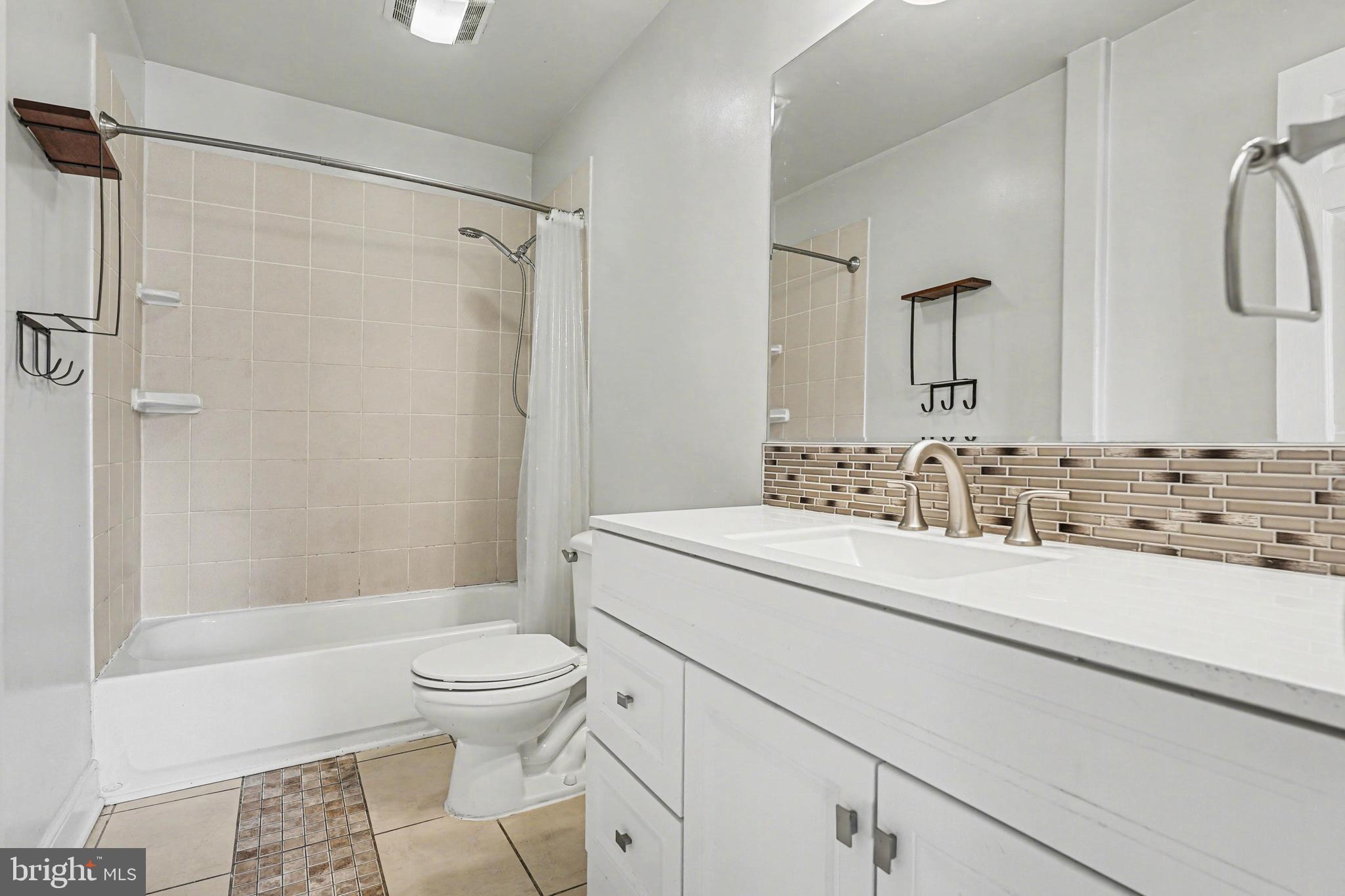 2502 SEDGEWICK PLACE