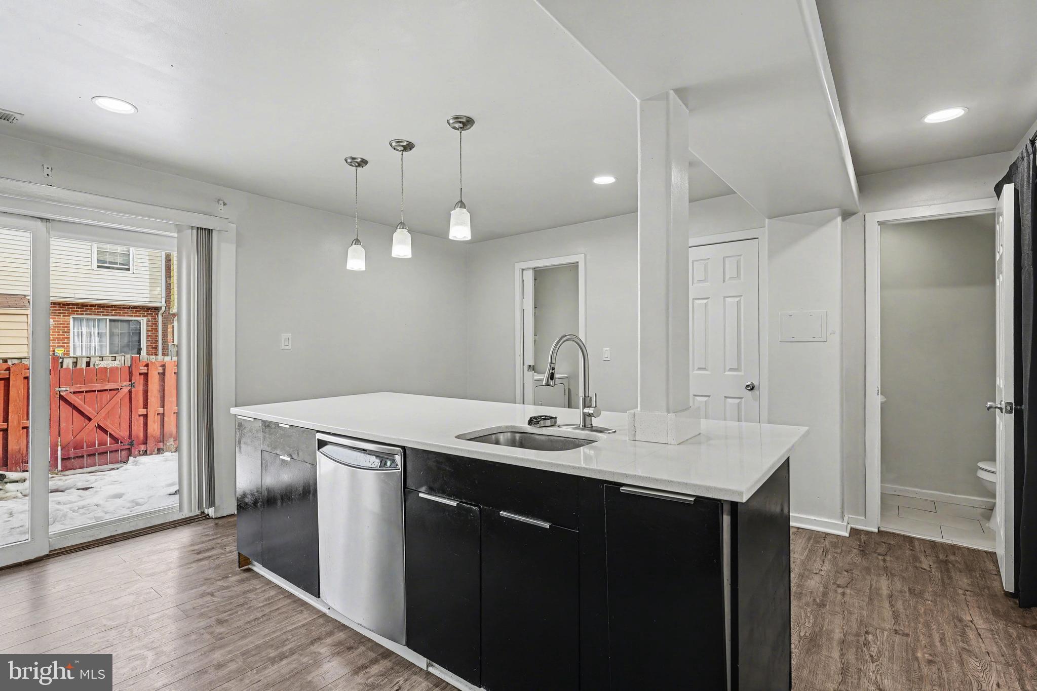 2502 SEDGEWICK PLACE