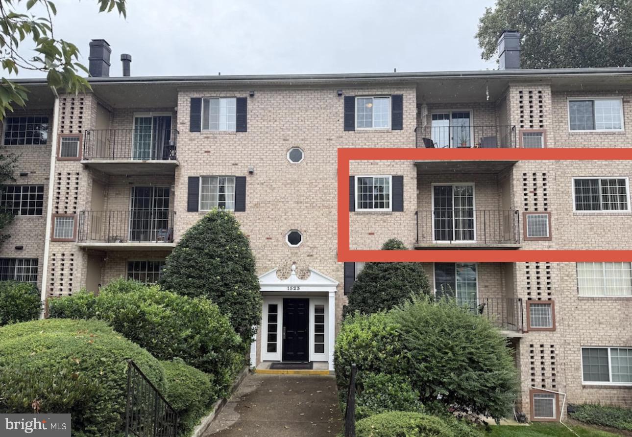 1523 COLONIAL DRIVE 204