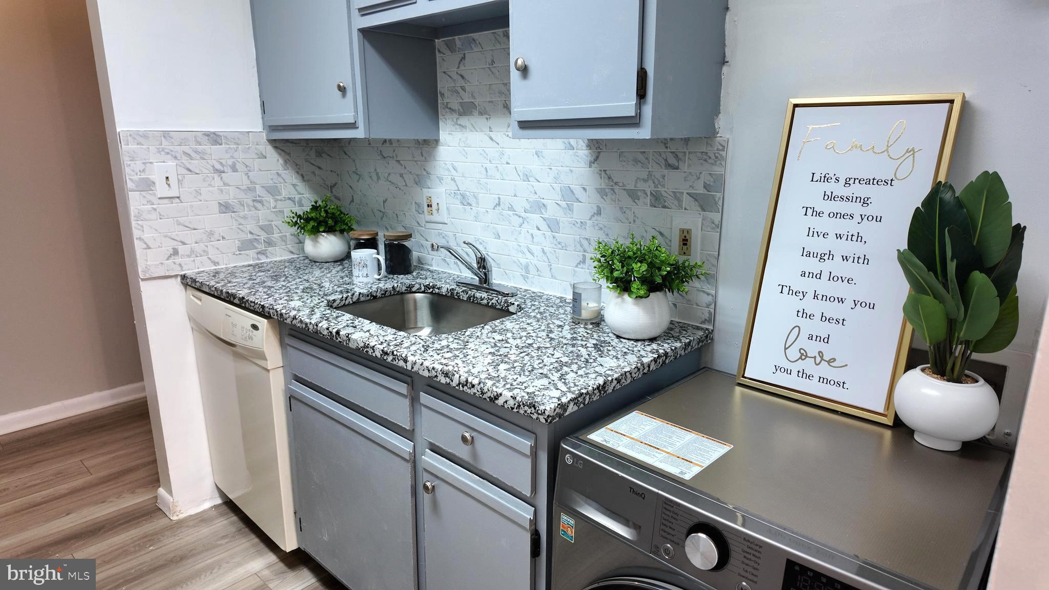 1523 COLONIAL DRIVE 204