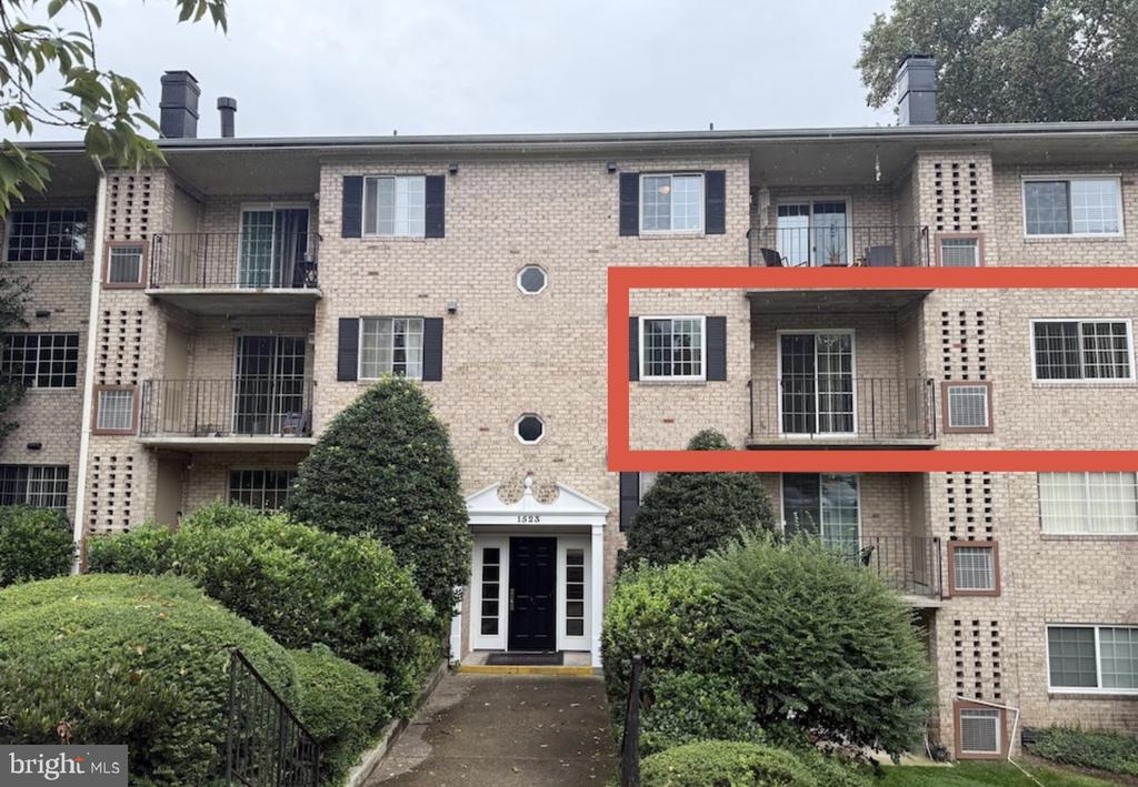 1523 COLONIAL DRIVE 204
