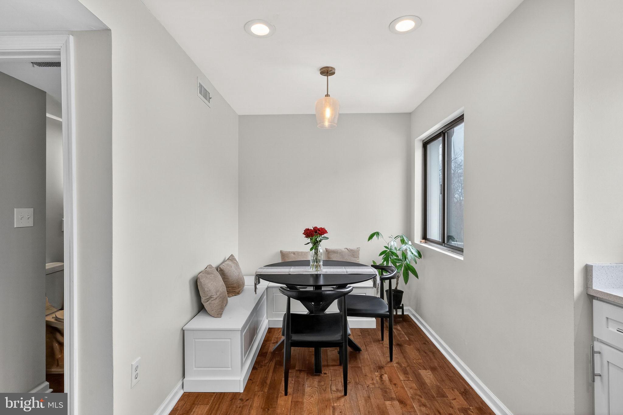 1817 OLD POST TERRACE