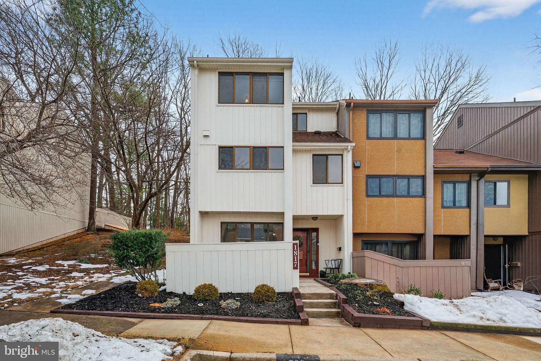 1817 OLD POST TERRACE