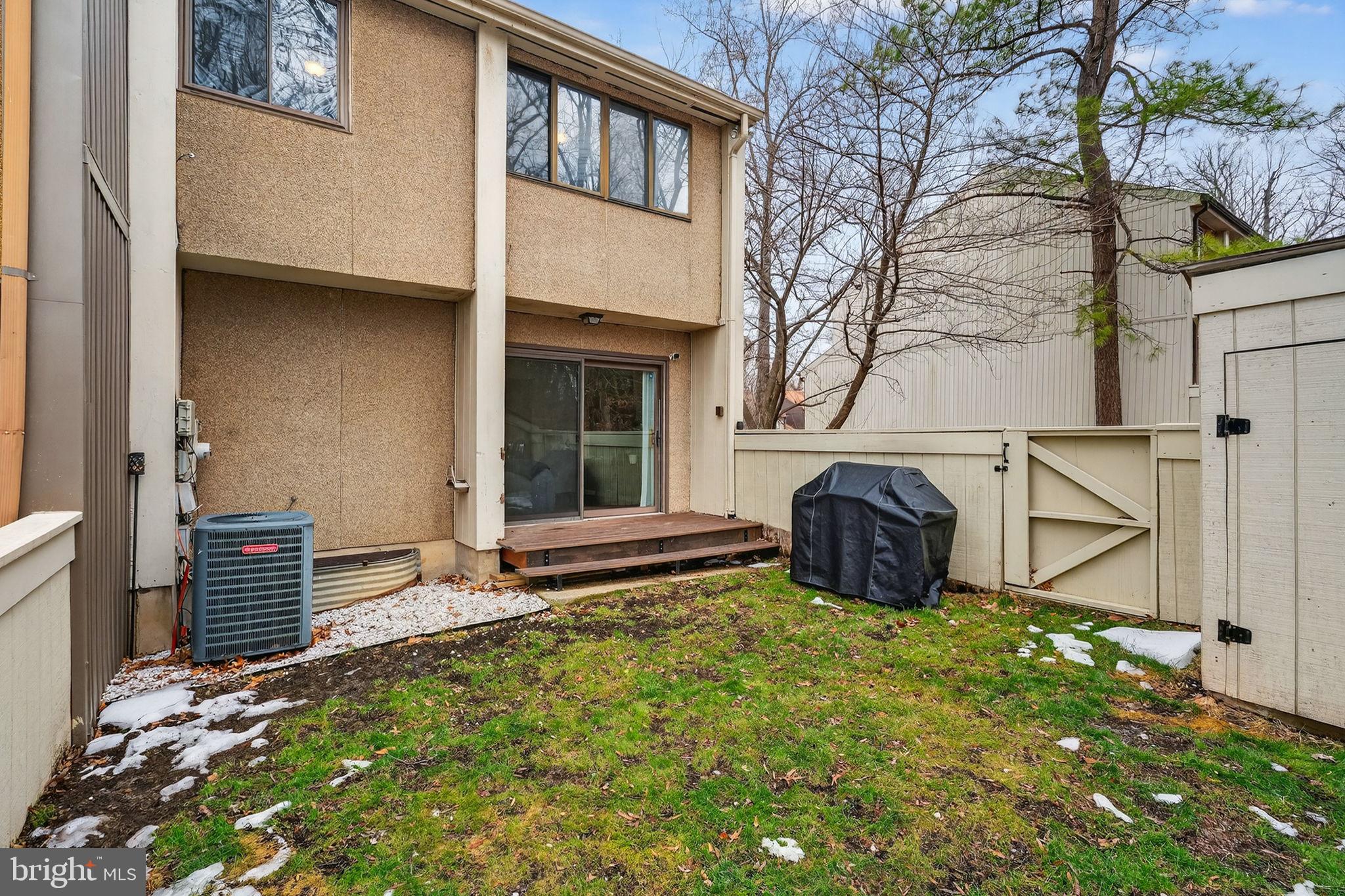 1817 OLD POST TERRACE