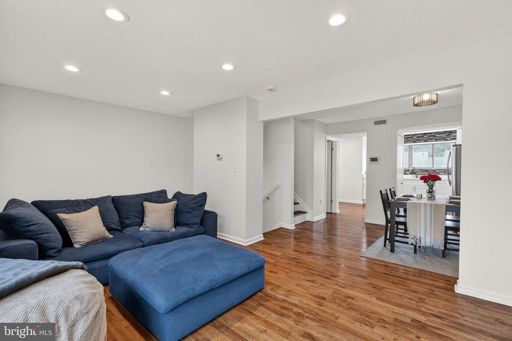 1817 OLD POST TERRACE