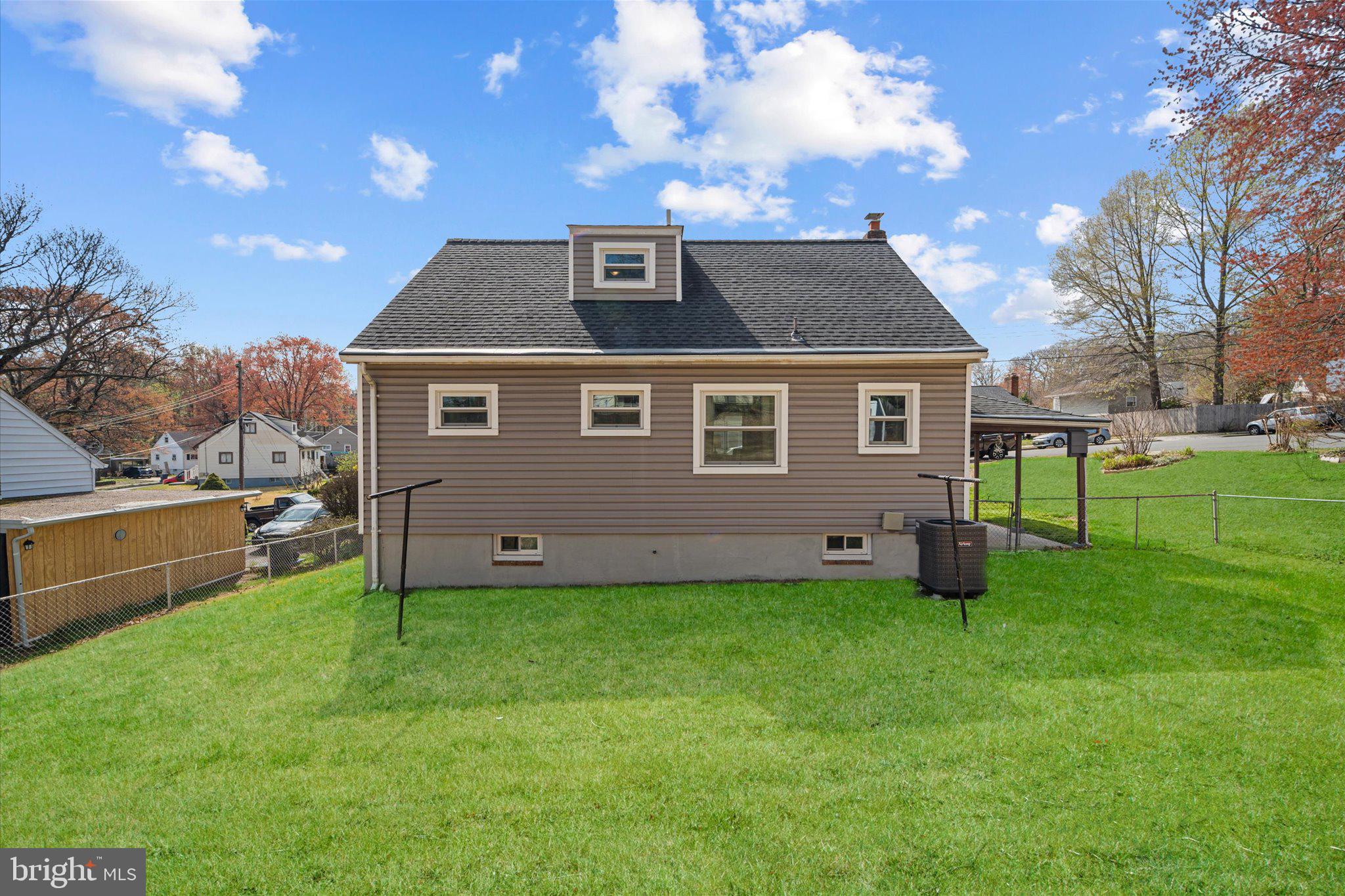 13207 TREETOP COURT