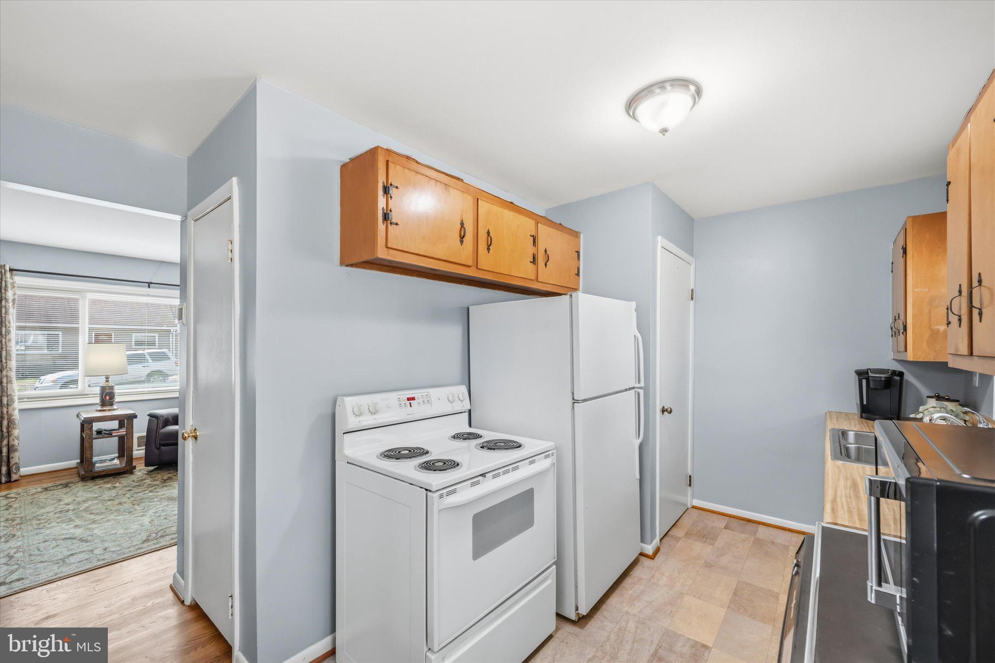 13207 TREETOP COURT