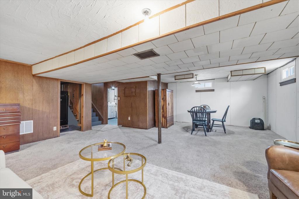 13207 TREETOP COURT