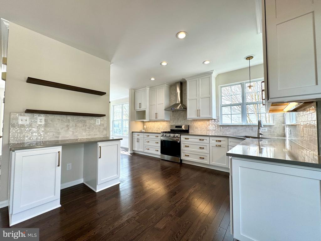 12434 IONA SOUND DRIVE
