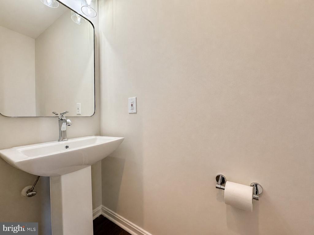 12434 IONA SOUND DRIVE