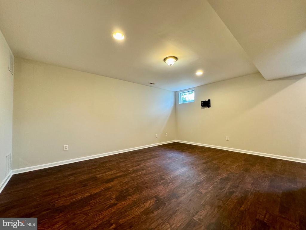 12434 IONA SOUND DRIVE