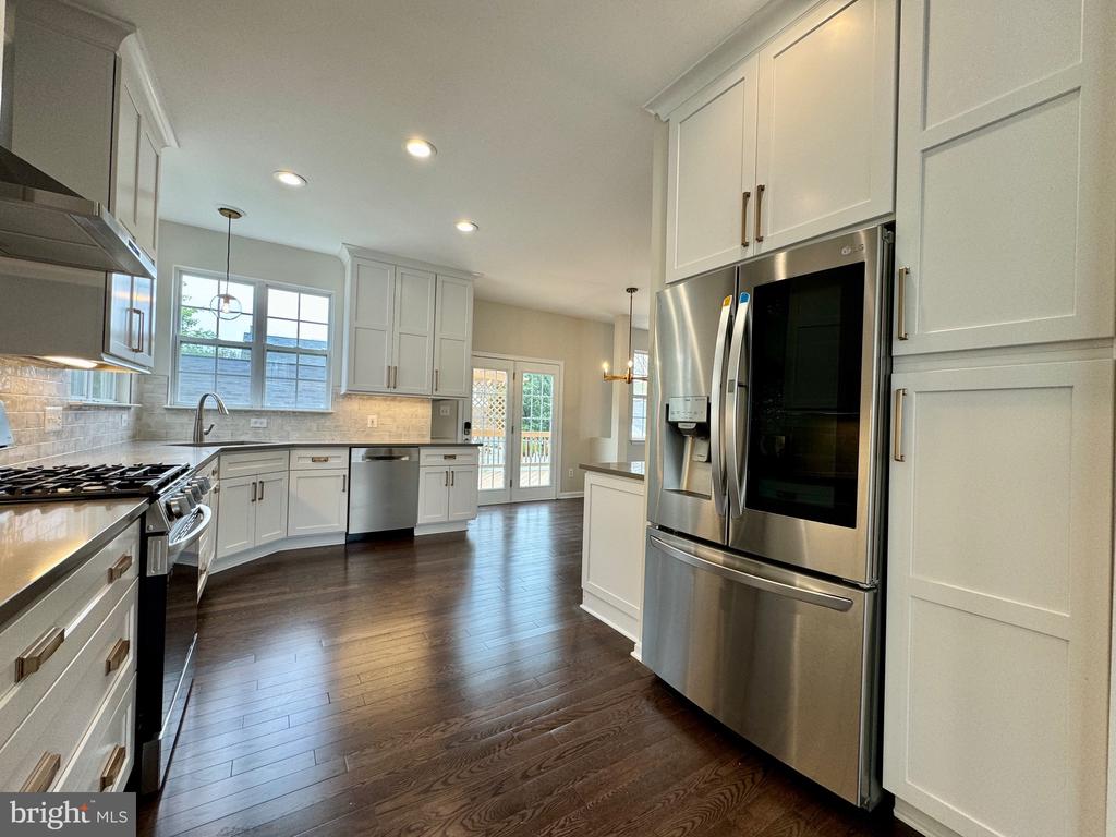 12434 IONA SOUND DRIVE