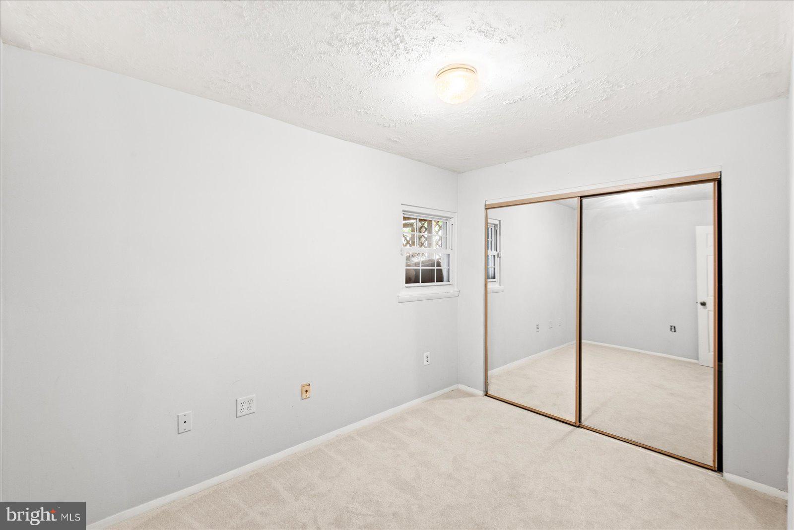 7986 DEWARD COURT