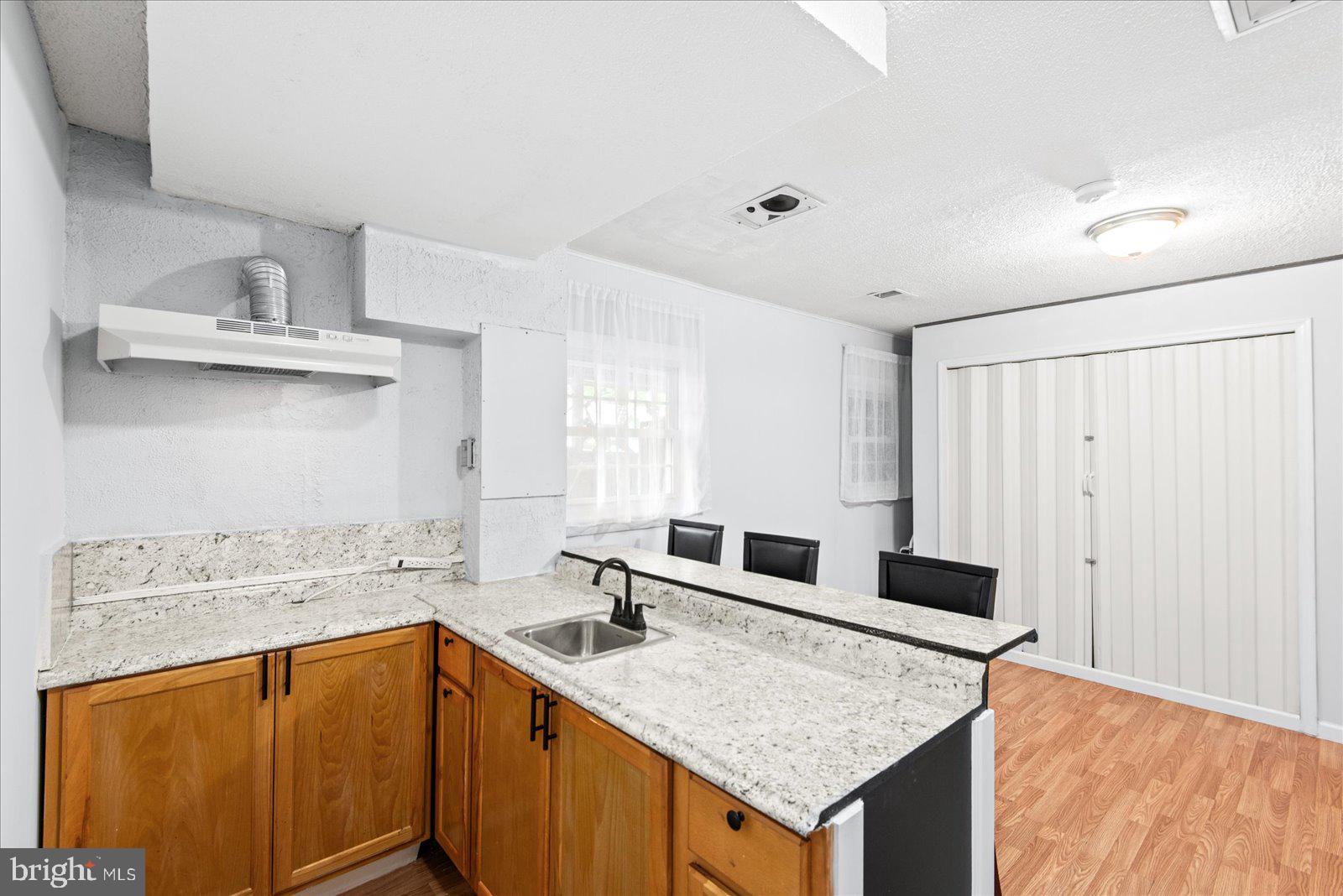 7986 DEWARD COURT