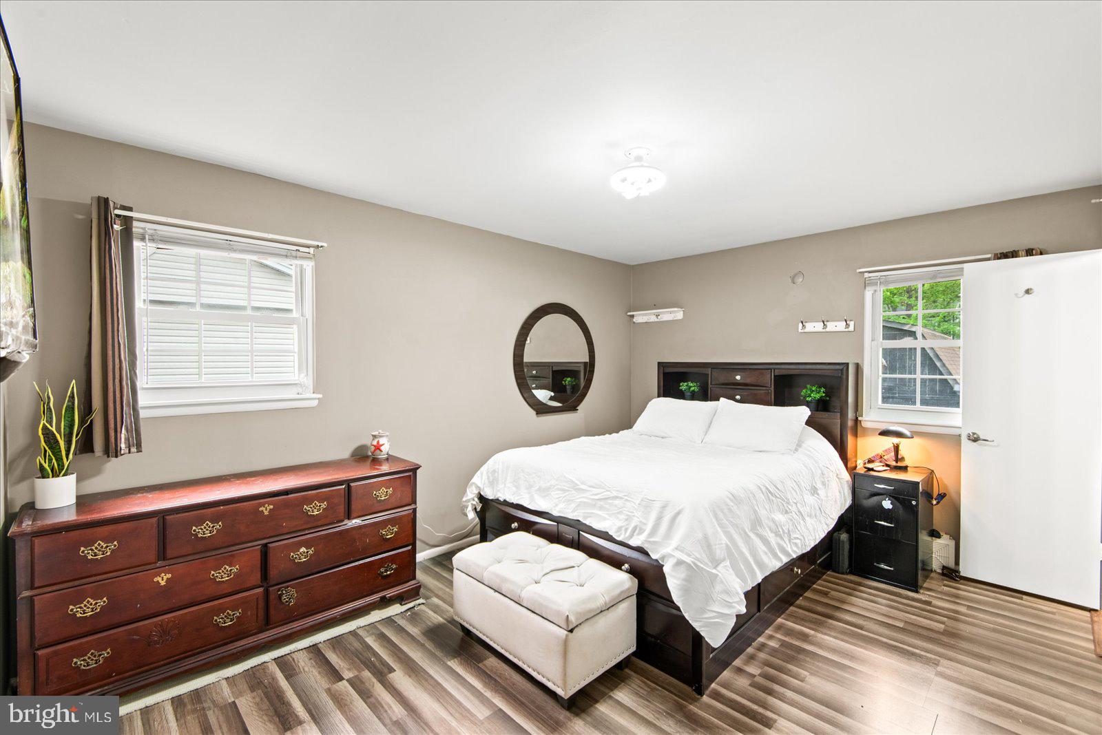 7986 DEWARD COURT
