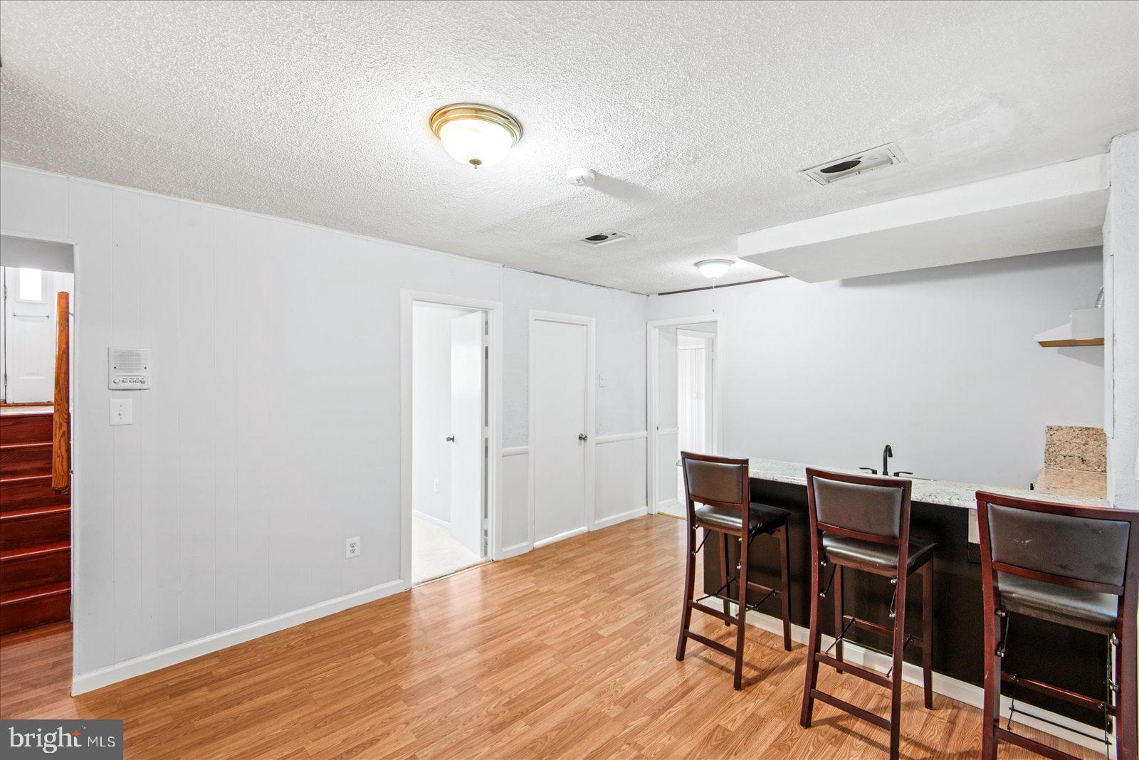 7986 DEWARD COURT