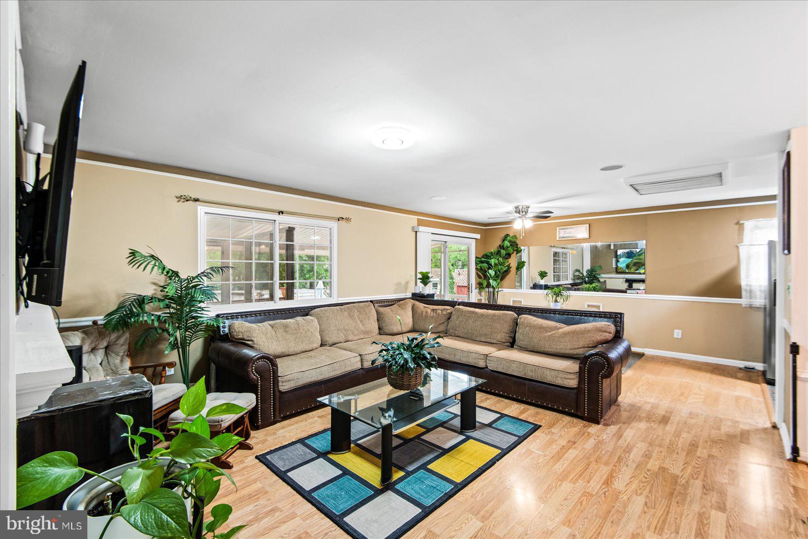 7986 DEWARD COURT