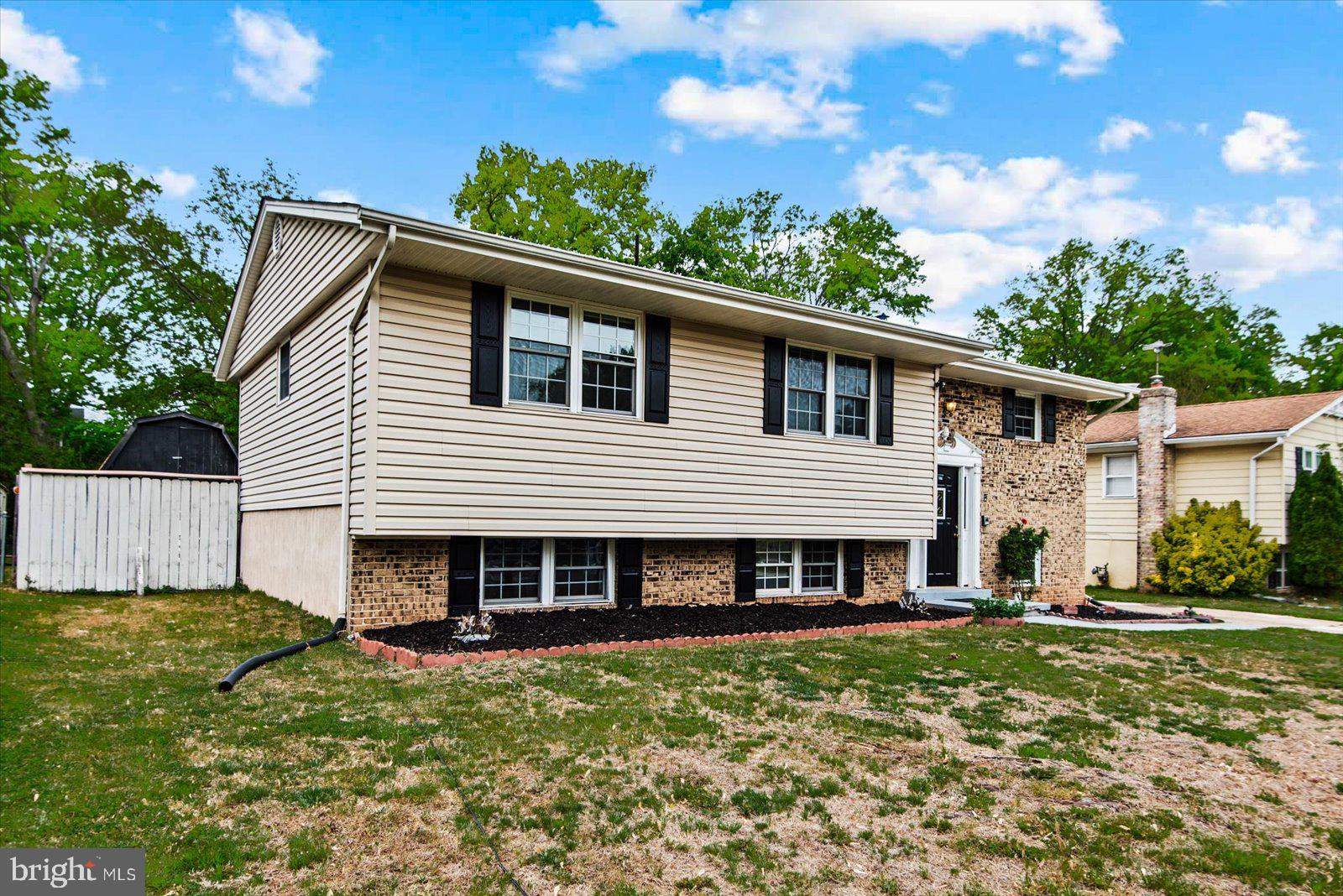 7986 DEWARD COURT