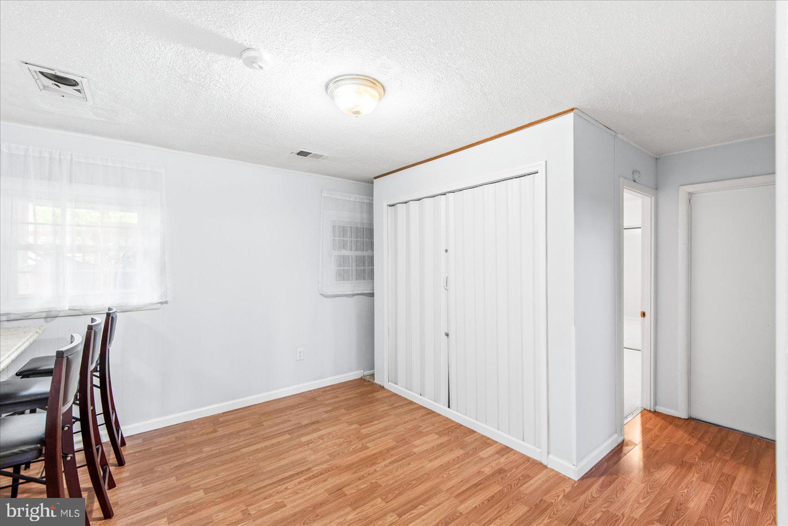 7986 DEWARD COURT