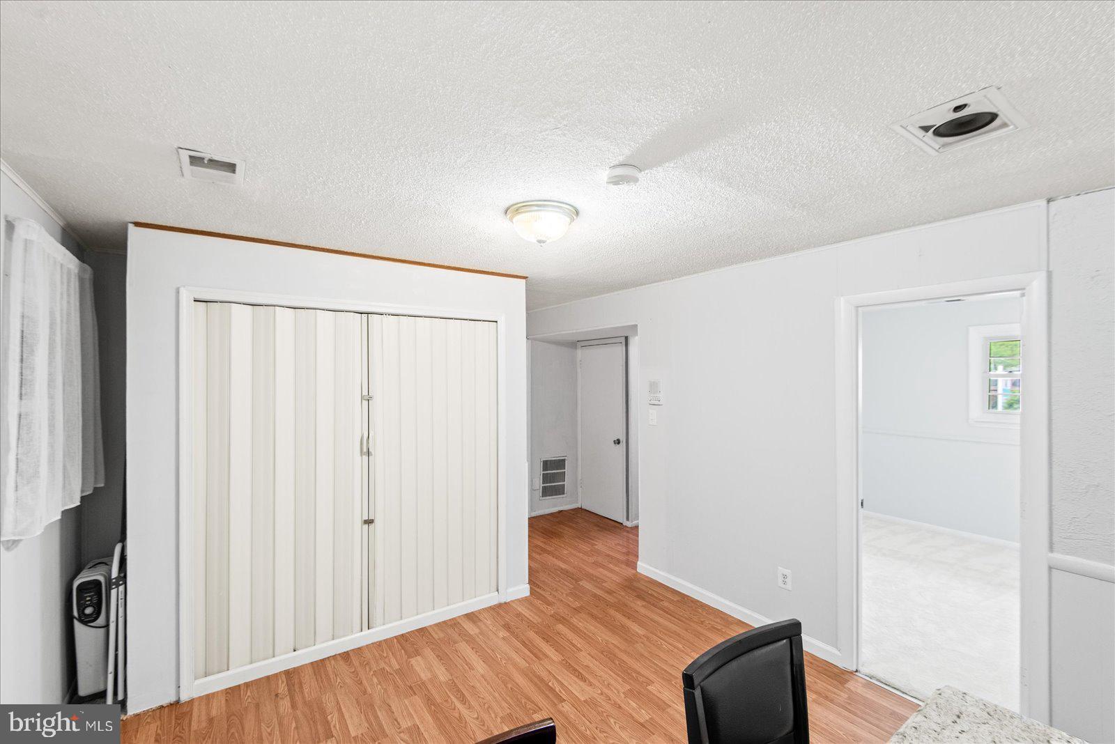 7986 DEWARD COURT