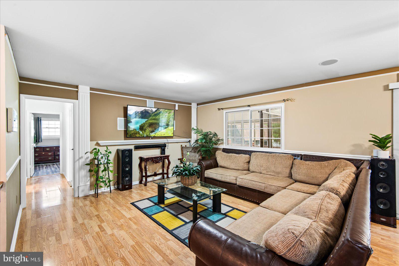 7986 DEWARD COURT