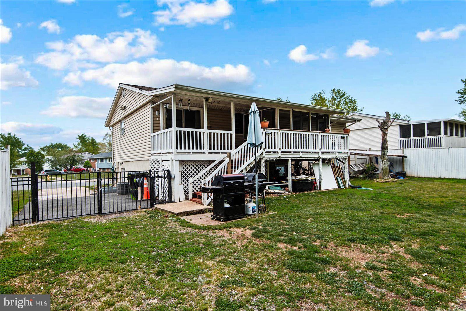 7986 DEWARD COURT