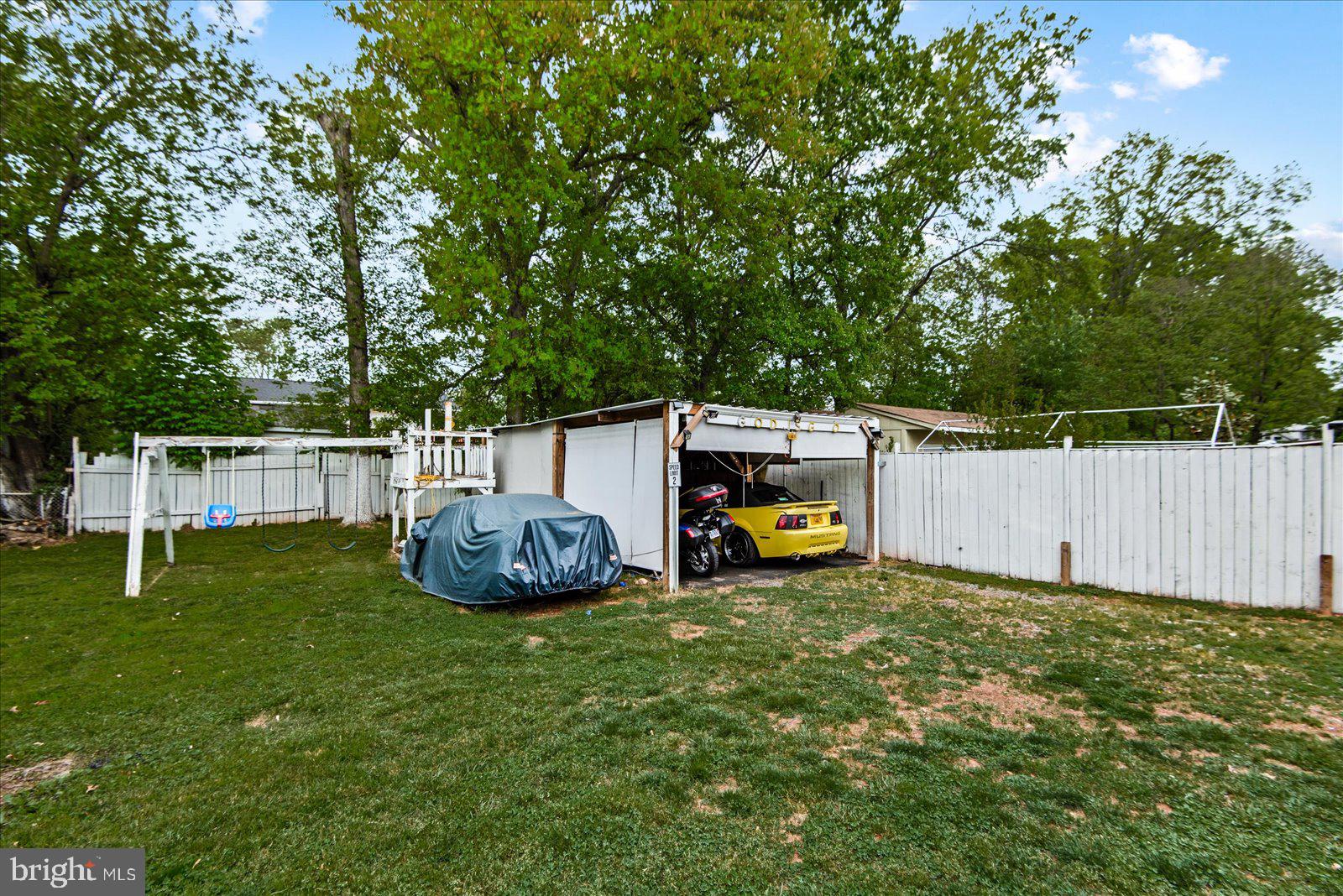 7986 DEWARD COURT