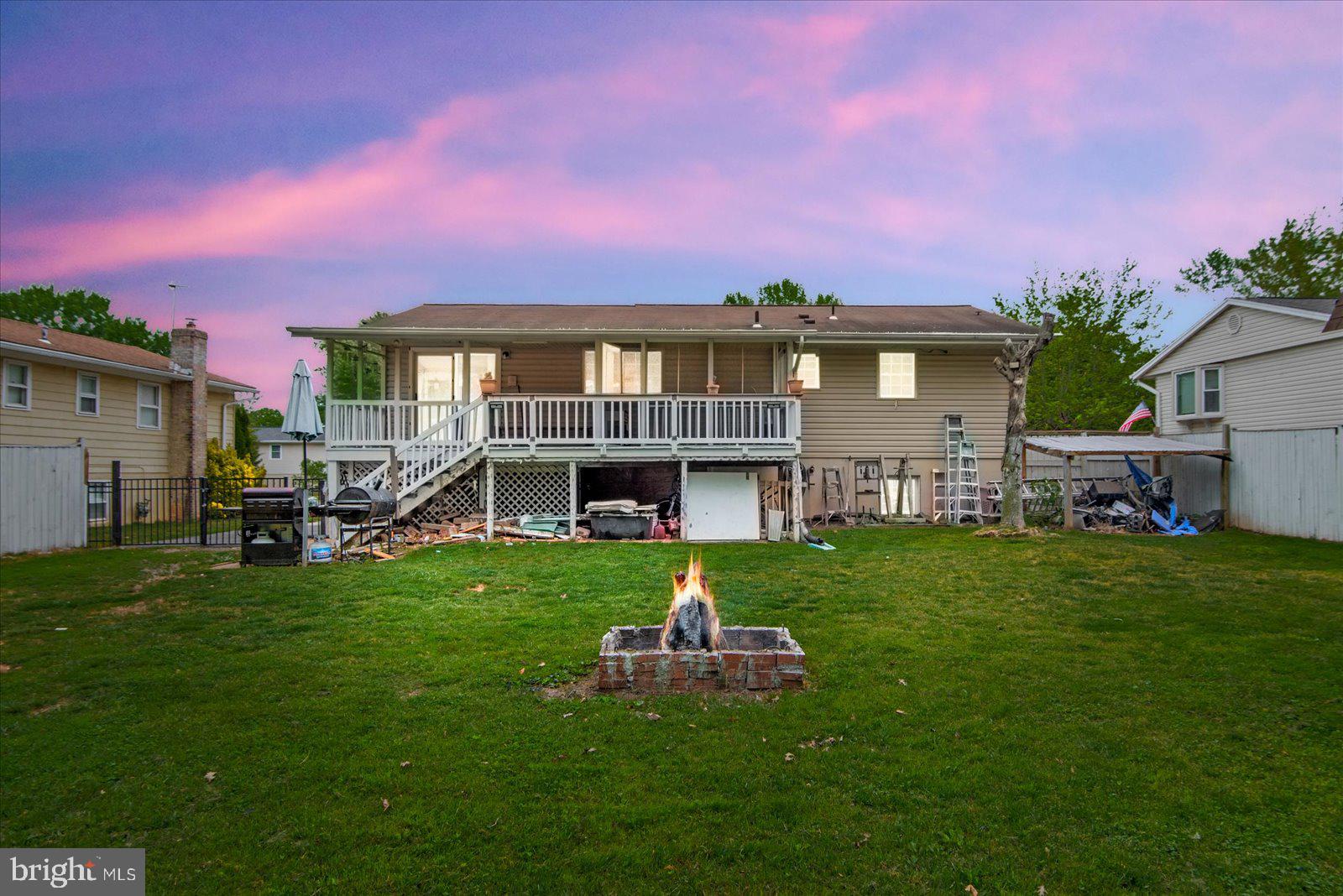 7986 DEWARD COURT