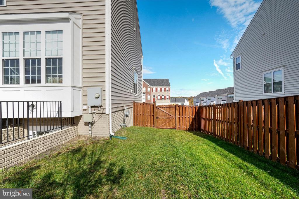 3185 BARBEQUE PLACE