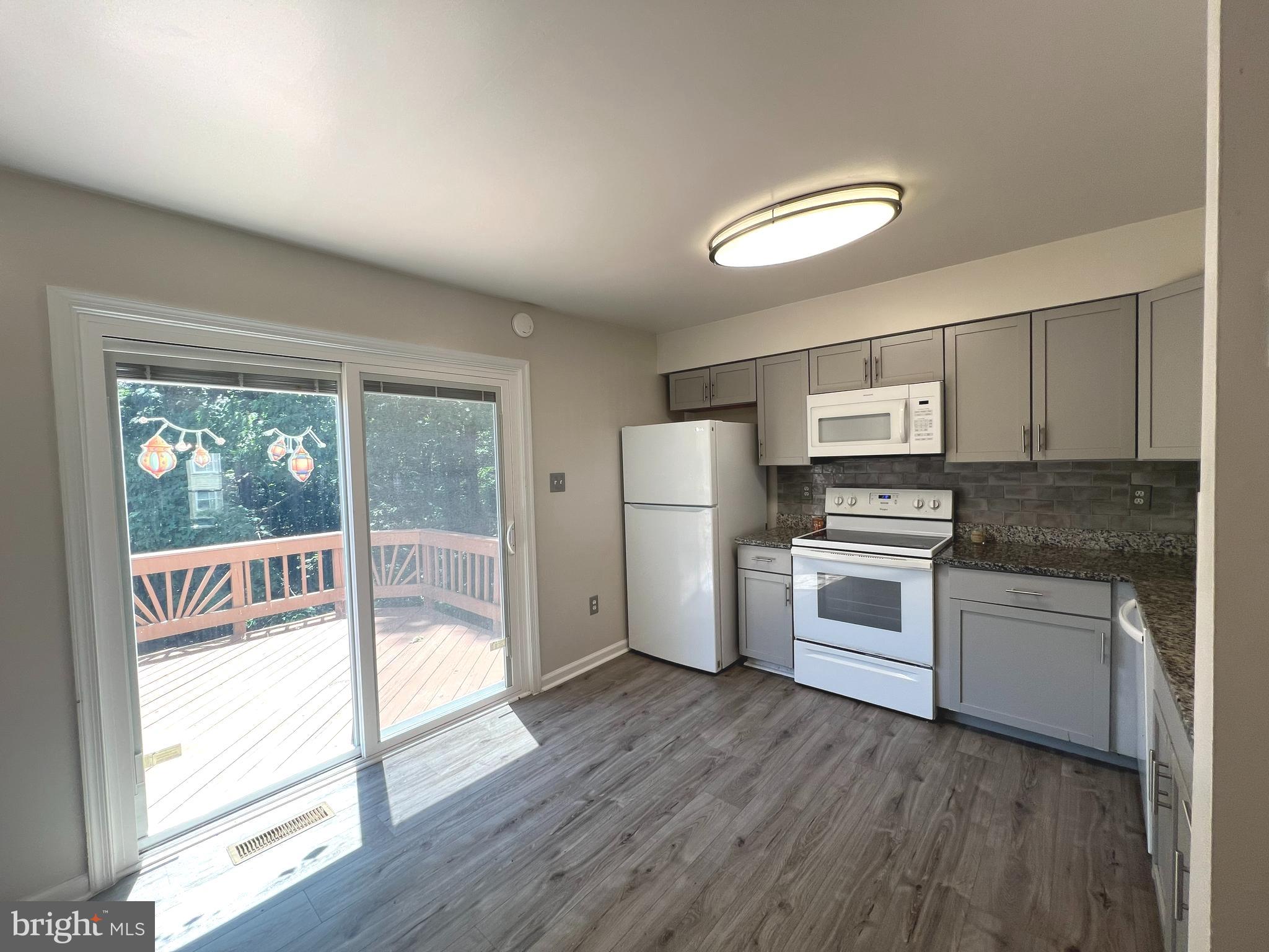 12102 PRESIDIO WAY