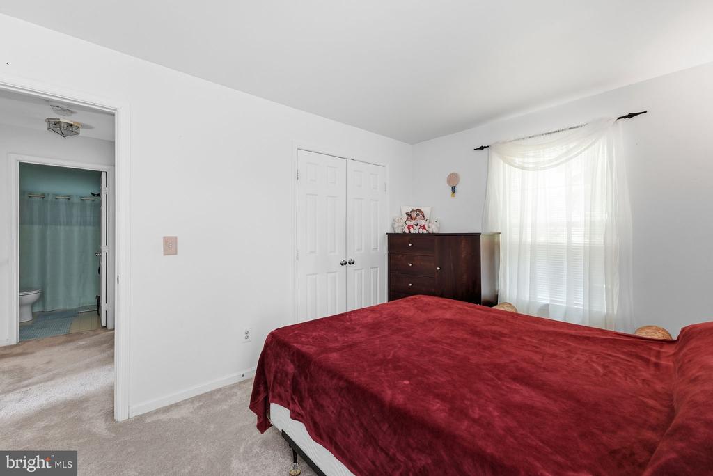 4796 PEARSON DRIVE