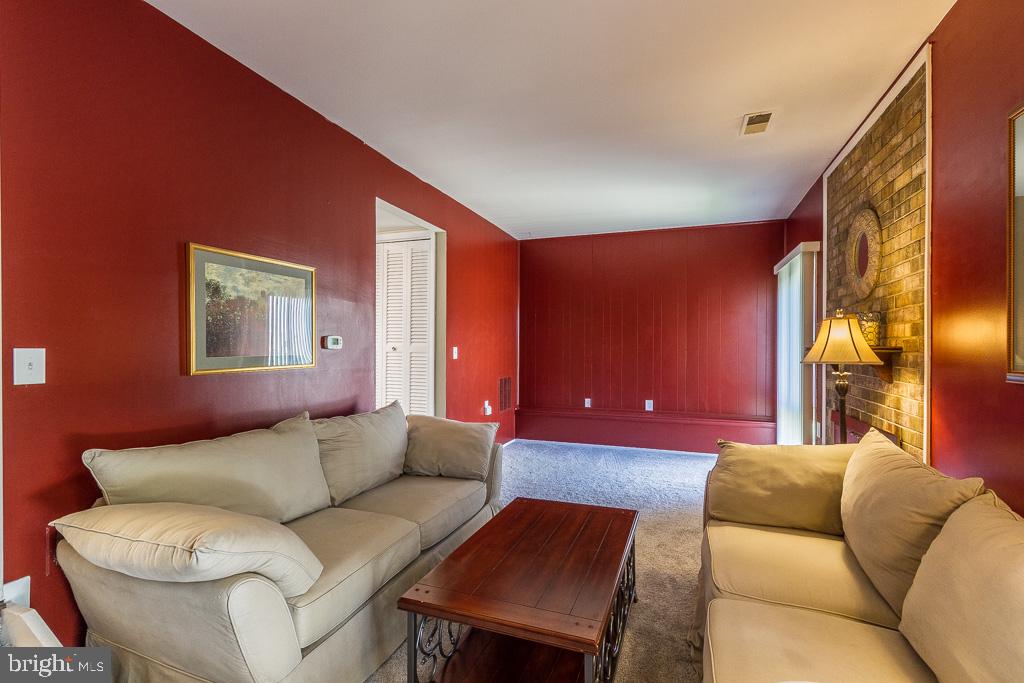 12709 KINGSBURY COURT