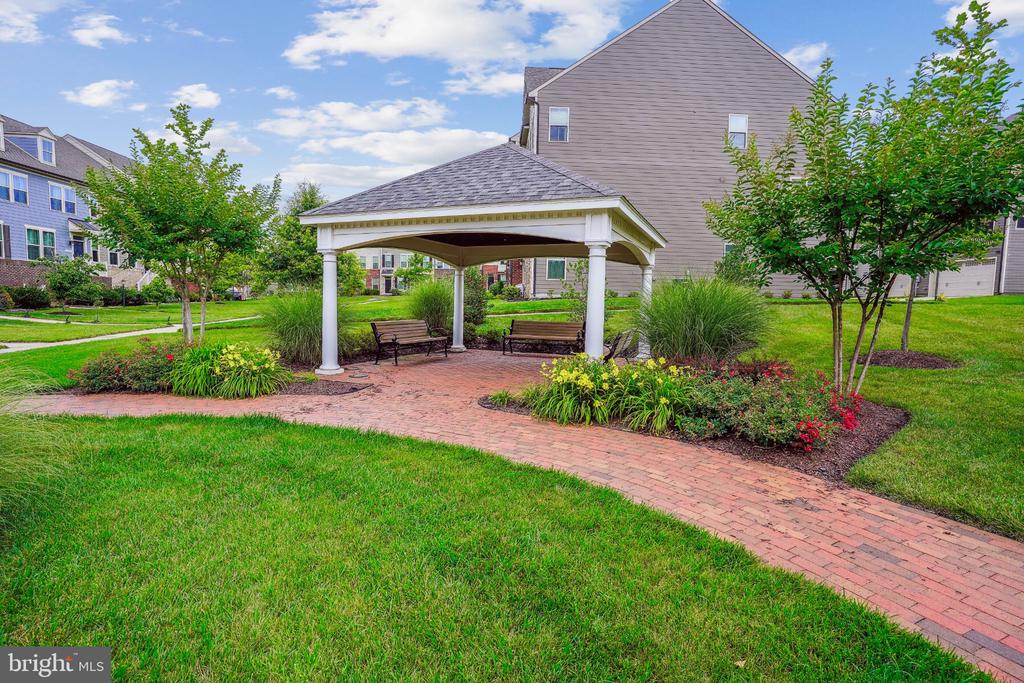 1974 SERVICEBERRY ROAD