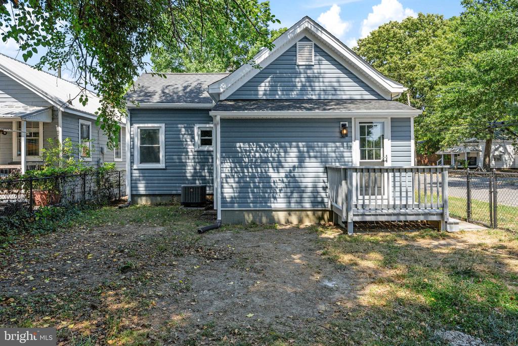 238 E 36TH STREET