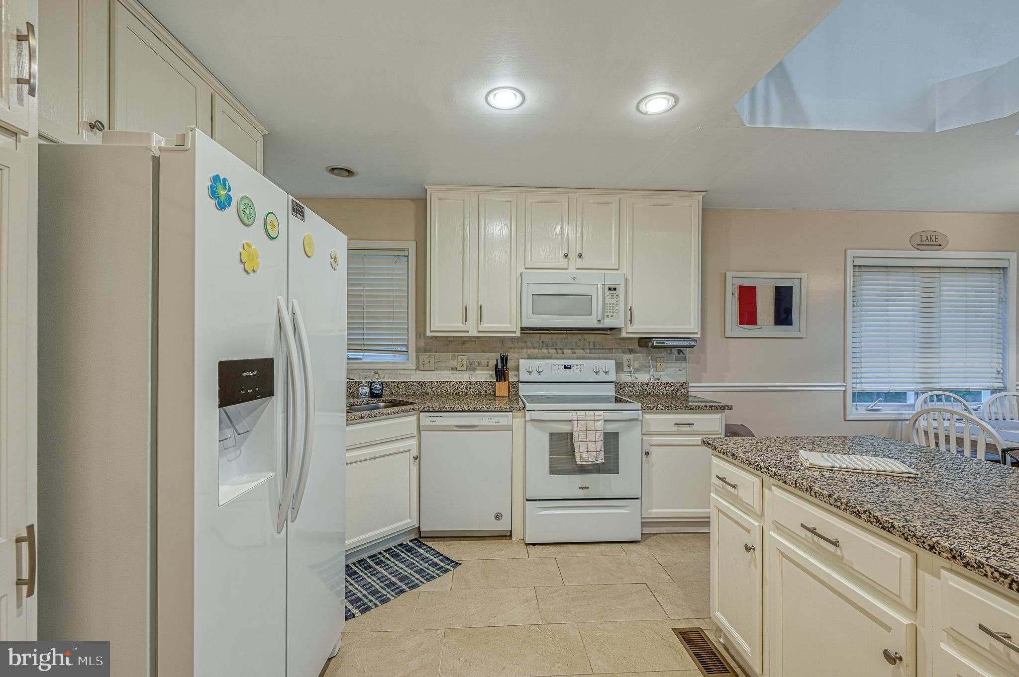 3355 FISHERMAN WAY