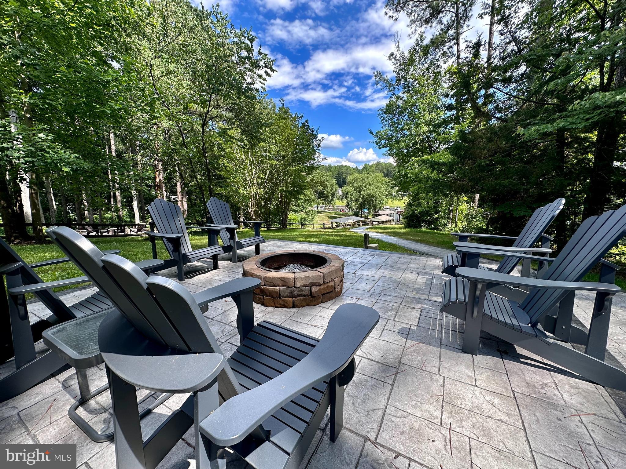 3355 FISHERMAN WAY