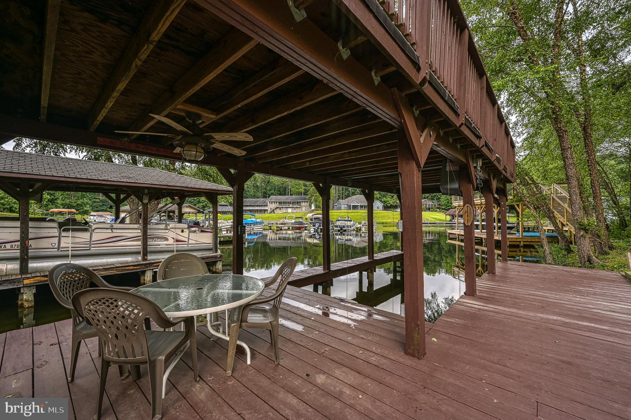 3355 FISHERMAN WAY