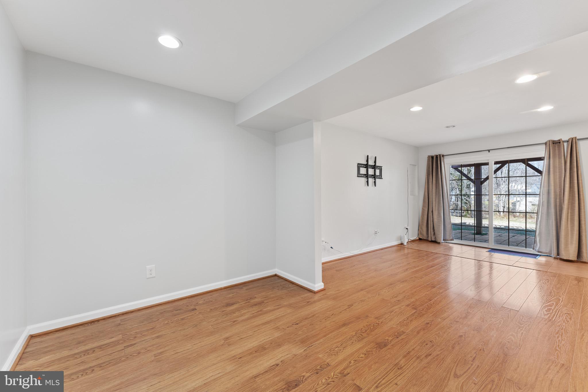 7221 PULLEN DRIVE