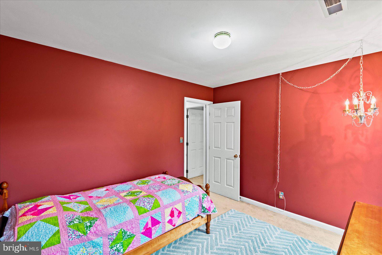 7911 WESTBURY MANOR DRIVE