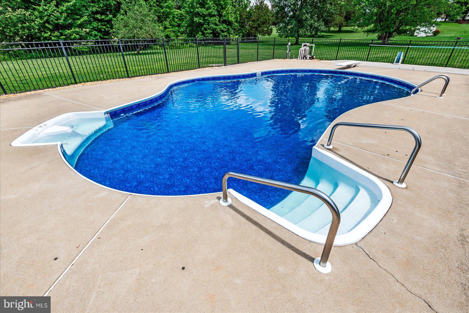 7911 WESTBURY MANOR DRIVE