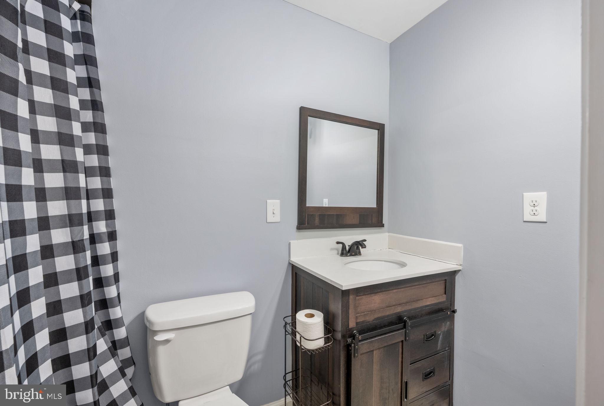 10502 CHESTERWOOD DRIVE