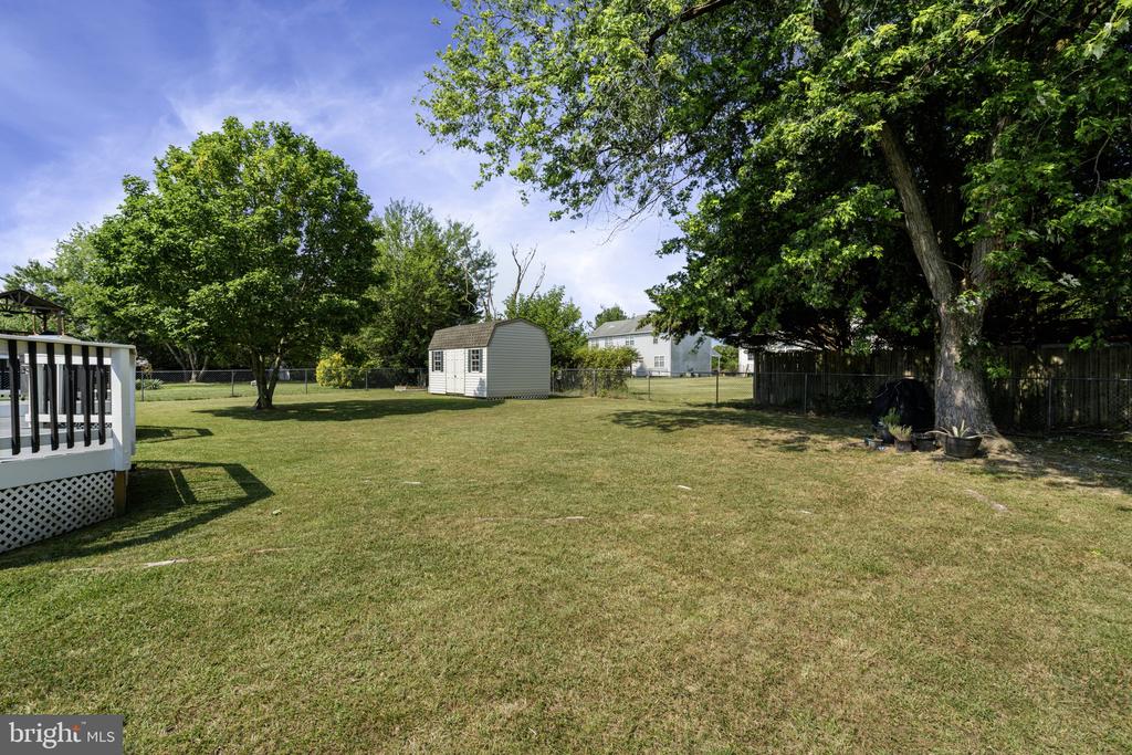 1236 DEWBERRY DRIVE