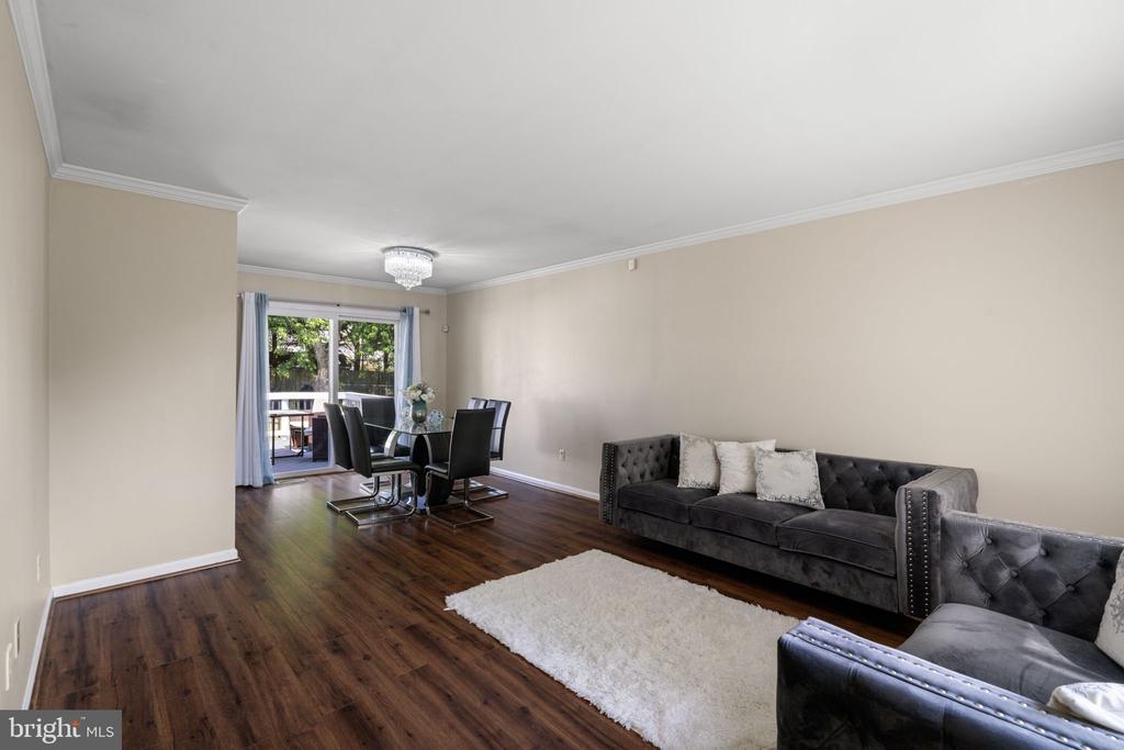 1236 DEWBERRY DRIVE