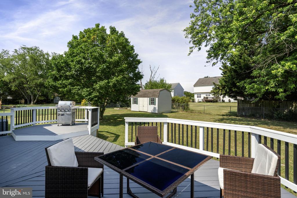 1236 DEWBERRY DRIVE