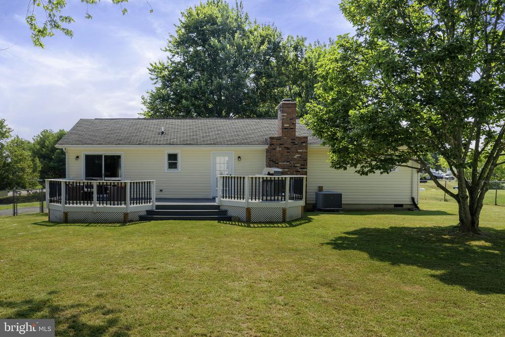1236 DEWBERRY DRIVE