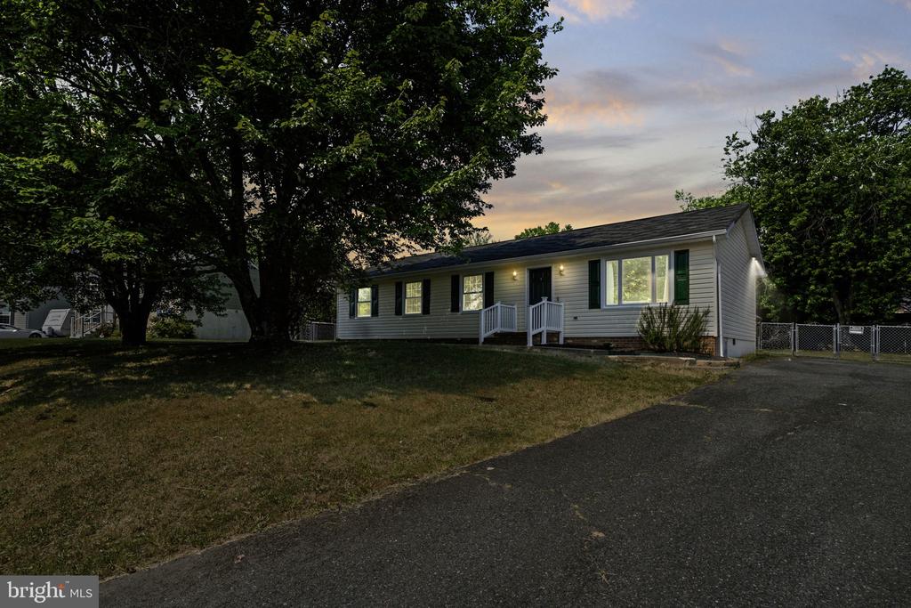 1236 DEWBERRY DRIVE