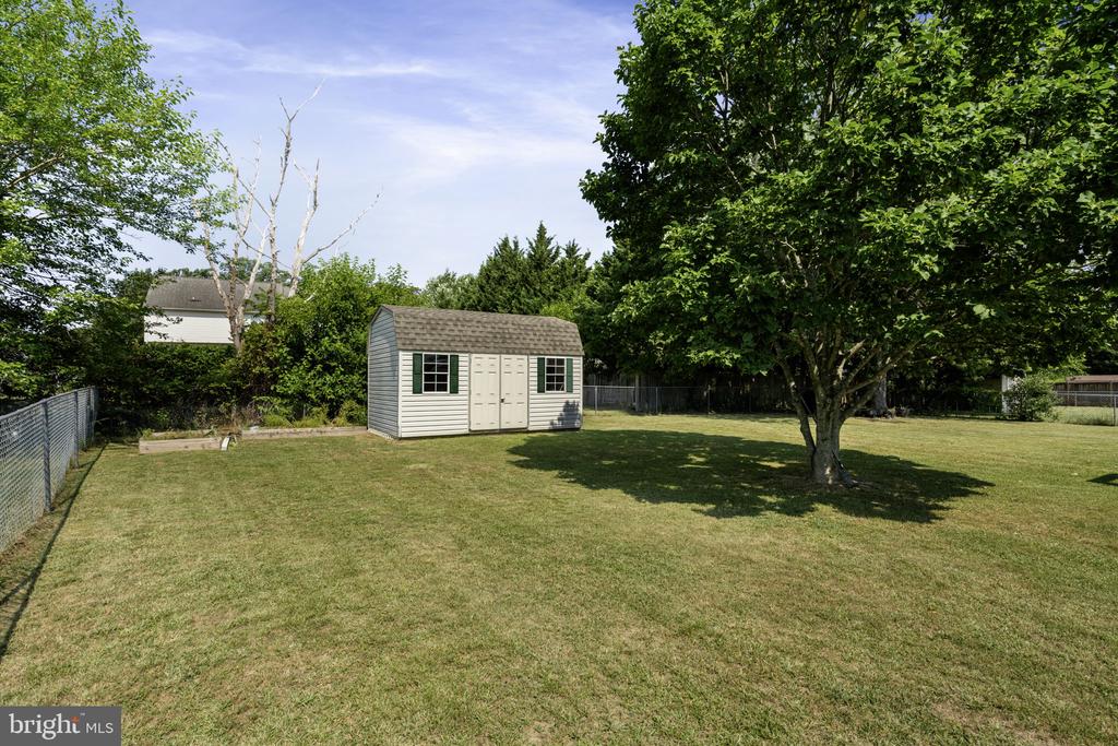 1236 DEWBERRY DRIVE