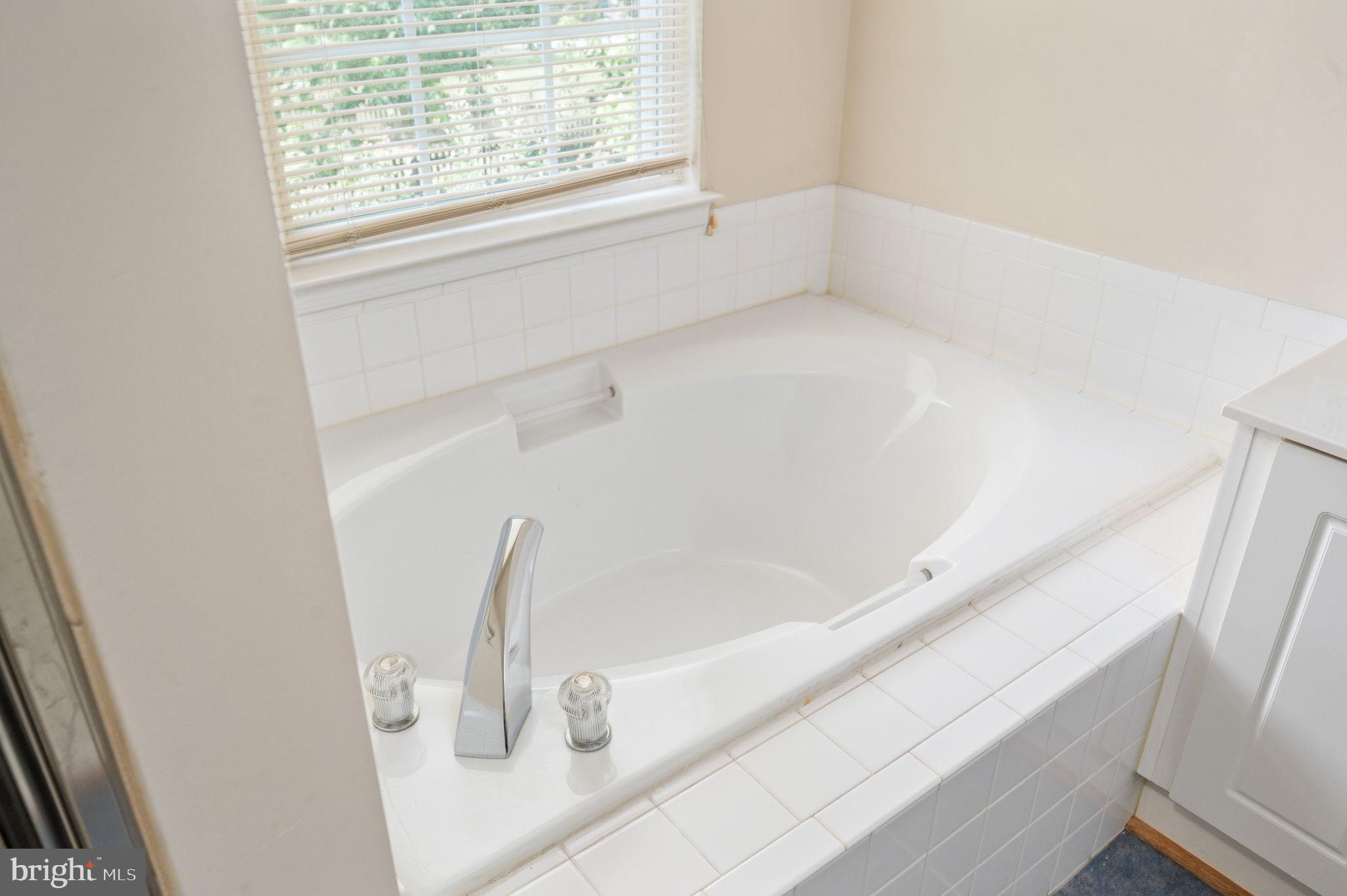 12111 KINGSWOOD BOULEVARD