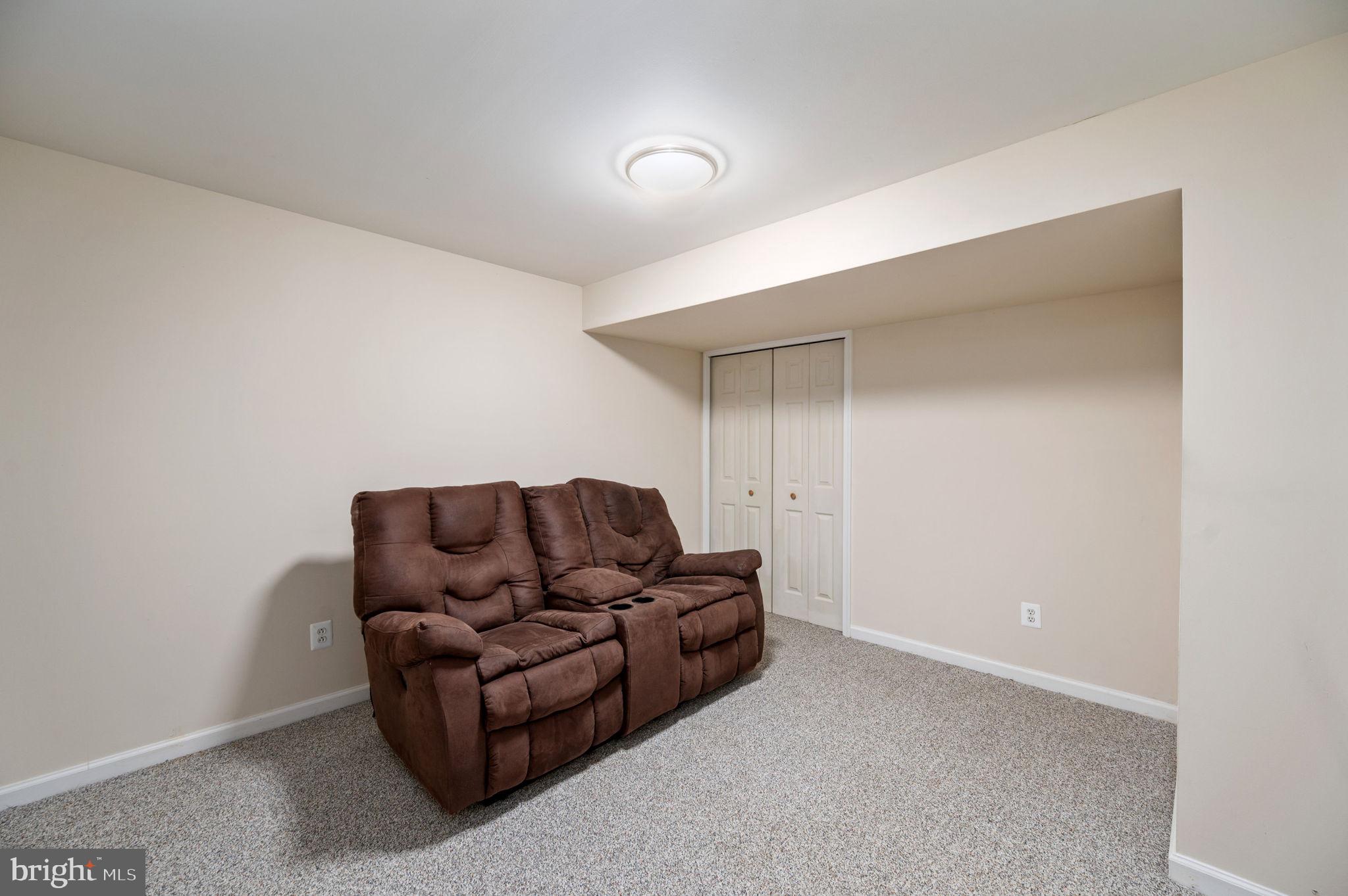 12111 KINGSWOOD BOULEVARD